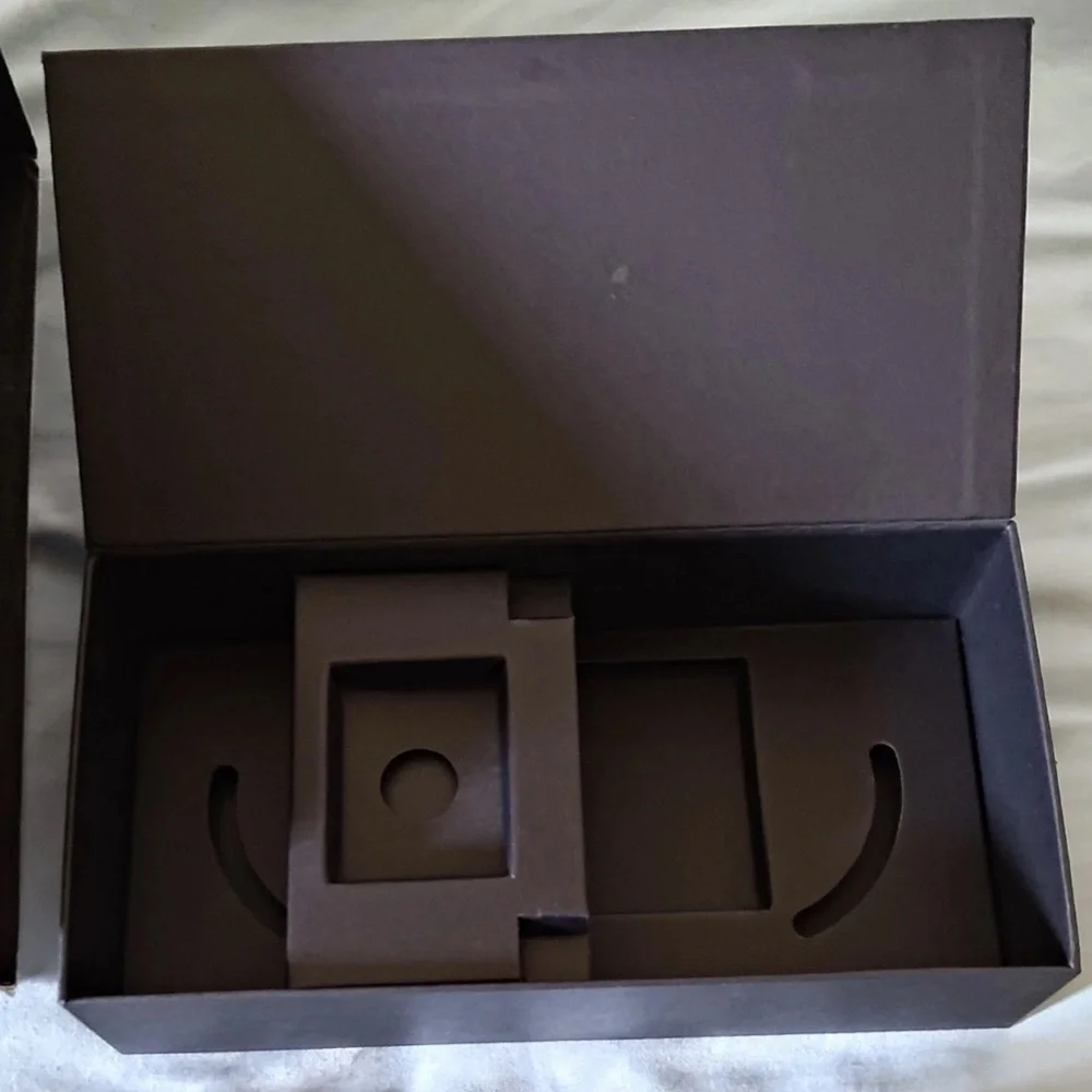 Meta Quest Oculus black Empty box only